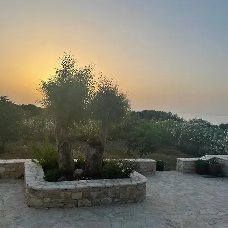 Tzanetos Pelagos Кипарисия